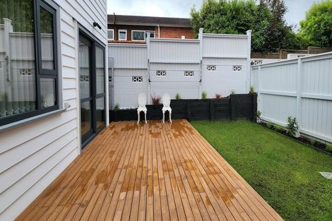 Photo of property in 10 Miramar Place, Pakuranga, Auckland, 2010