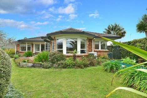 Photo of property in 28 Settlers Grove, Orewa, 0931