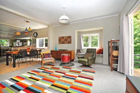 Photo of property in 42 Kauri Road, Laingholm, Auckland, 0604