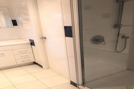 Photo of property in 7 Nielsen Place, Massey, Auckland, 0614