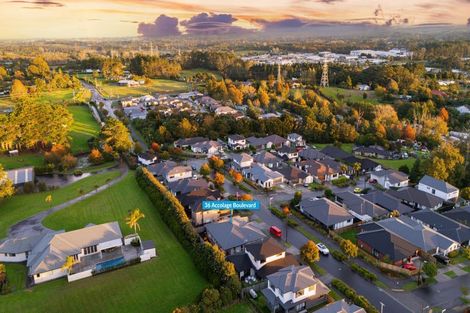 Photo of property in 36 Accolage Boulevard, Kumeu, 0810