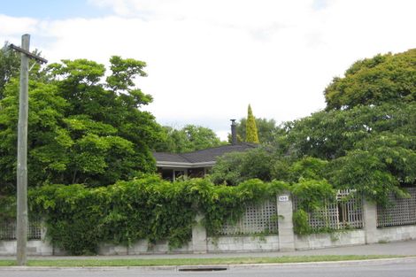 Photo of property in 100 Opawa Road, Opawa, Christchurch, 8023
