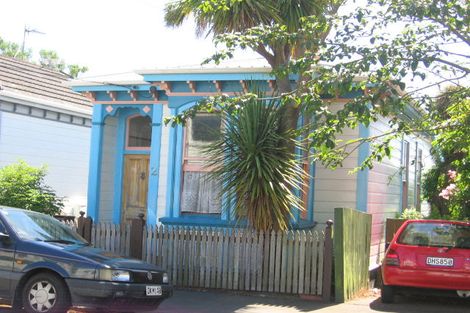 Photo of property in 2 Tainui Terrace, Mount Cook, Wellington, 6021