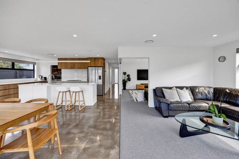 Photo of property in 12 Te Ara O Ngakeiha, Fitzroy, New Plymouth, 4312