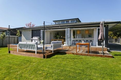 Photo of property in 25 Richmond Avenue, Richmond Heights, Taupo, 3330