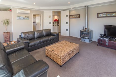 Photo of property in 18 Fantasia Gardens, Northwood, Christchurch, 8051