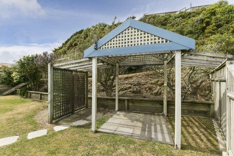 Photo of property in 4 Nether Green Crescent, Johnsonville, Wellington, 6037