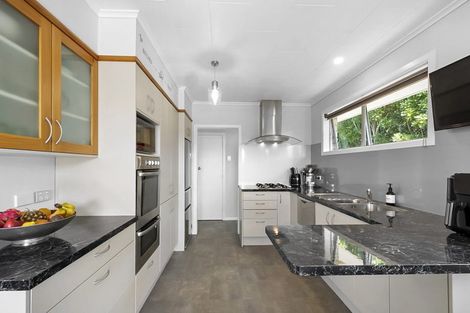 Photo of property in 6 Te Mara Place, Merrilands, New Plymouth, 4312