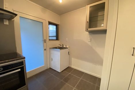 Photo of property in 1/6 Kathleen Street, Totara Vale, Auckland, 0627