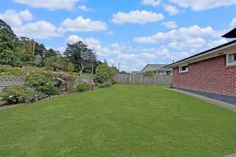 Photo of property in 8 Feltham Street, Hunterville, 4730