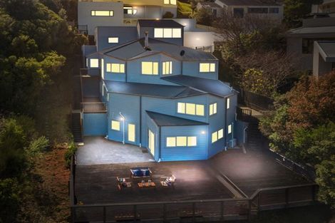 Photo of property in 9 Inverell Way, Seatoun, Wellington, 6022