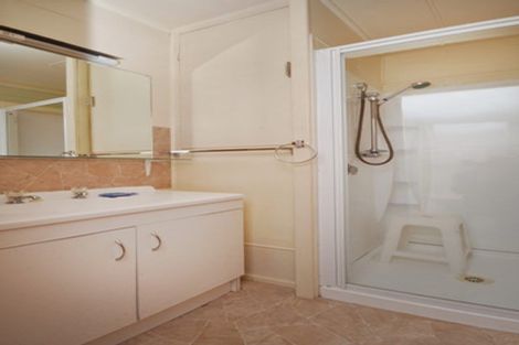 Photo of property in 26 Aputa Avenue, Te Puru, Thames, 3575