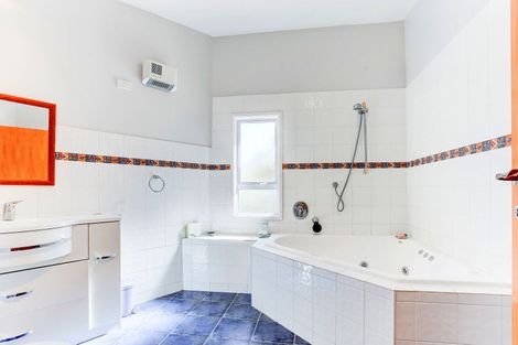 Photo of property in 12 Taylor Street, Durie Hill, Whanganui, 4500