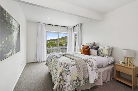 Photo of property in 170 Paremata Road, Paremata, Porirua, 5024