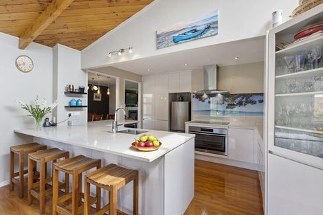 Photo of property in 8 Hamish Place, Sunnyhills, Auckland, 2010