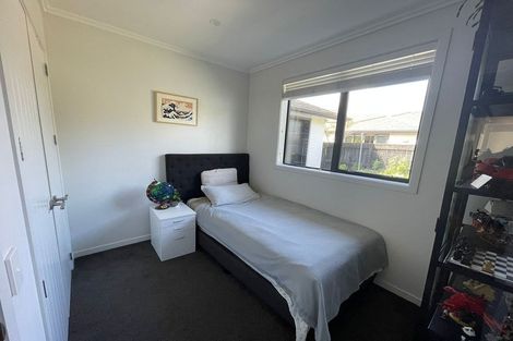 Photo of property in 8 Bellamont Street, Kumeu, 0810