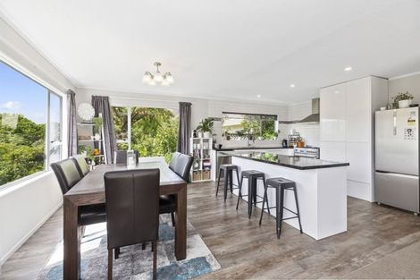 Photo of property in 19 Westhaven Drive, Tawa, Wellington, 5028