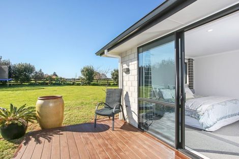 Photo of property in 9 Coach Road, Kingseat, Papakura, 2580