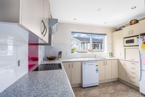 Photo of property in 1 Ensign Lane, Whitby, Porirua, 5024