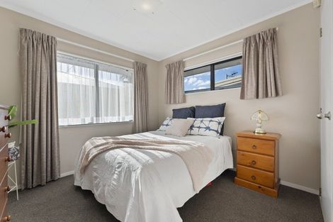 Photo of property in 35 Rewa Street, Takaro, Palmerston North, 4412