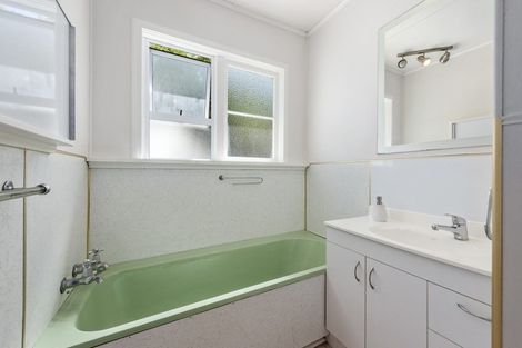 Photo of property in 22 Field Street, Silverstream, Upper Hutt, 5019