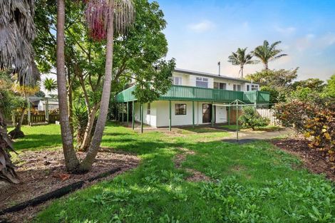 Photo of property in 16 Leaming Place, Clarks Beach, 2122