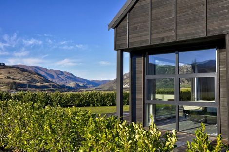 Photo of property in Kawarau Heights, 15 Kawarau Heights Boulevard, Lake Hayes, Queenstown, 9304