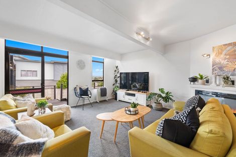 Photo of property in 32 Churchill Road, Cockle Bay, Auckland, 2014