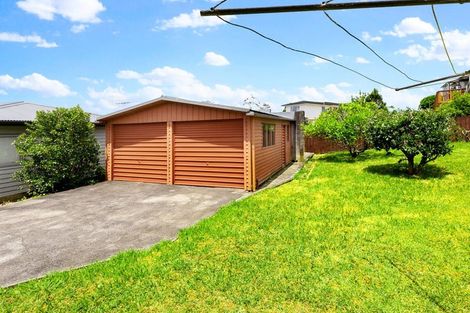 Photo of property in 2/64 Bruce Road, Glenfield, Auckland, 0629