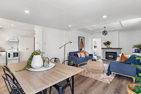 Photo of property in 382 High Street South, Carterton, 5713