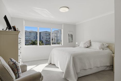 Photo of property in 37 Parkside Drive, Orewa, 0931