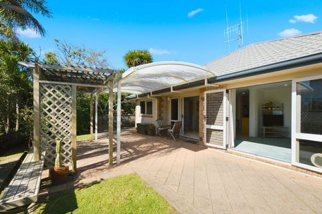 Photo of property in 18 Bateleur Close, Welcome Bay, Tauranga, 3112