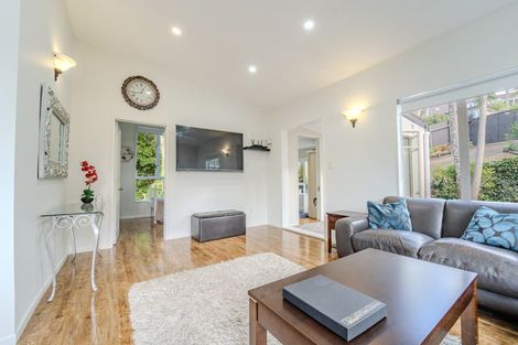 Photo of property in 5 Fairmount Road, Titirangi, Auckland, 0604