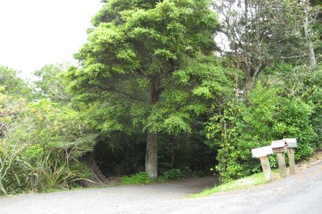Photo of property in 90 Hinau Road, Waimauku, 0881