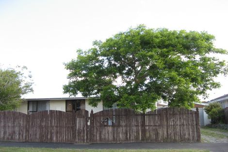 Photo of property in 1b Tamarisk Place, Parklands, Christchurch, 8083