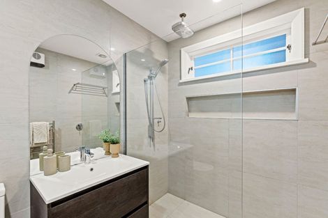 Photo of property in 77 Valley Road, Cashmere, Christchurch, 8022