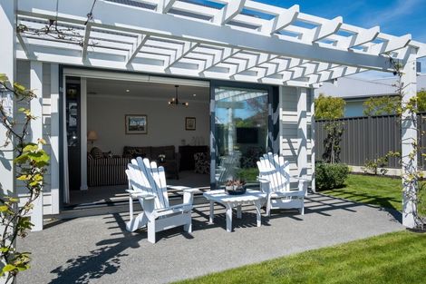 Photo of property in 1a Selwyn Road, Havelock North, 4130