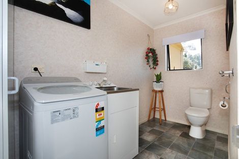 Photo of property in 3 Hillview Place, Feilding, 4702