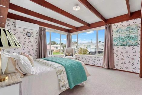 Photo of property in 5 Adriatic Avenue, Henderson, Auckland, 0612