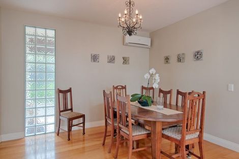 Photo of property in 1/42 Churchill Road, Murrays Bay, Auckland, 0630