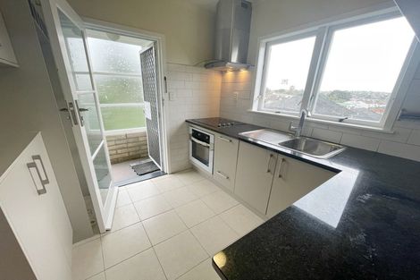 Photo of property in 8/477 Mount Albert Road, Mount Roskill, Auckland, 1042