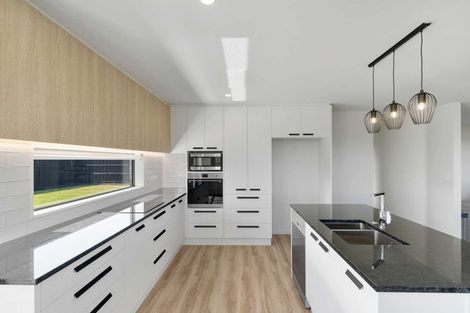 Photo of property in 36 Plover Avenue, Amberley, 7410