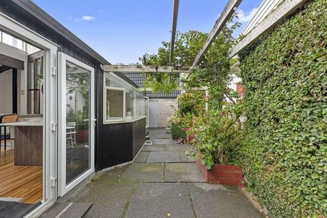 Photo of property in 178 Bleakhouse Road, Mellons Bay, Auckland, 2014