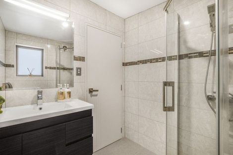 Photo of property in 12-14 Clevedon Road, Papakura, 2110