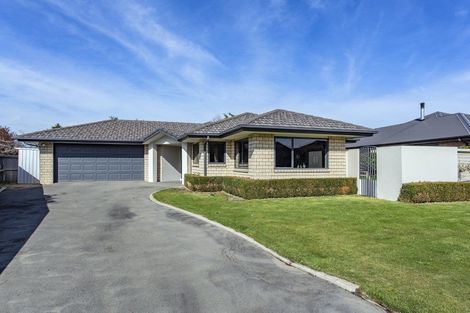 Photo of property in 16 Taunton Place, Rangiora, 7400
