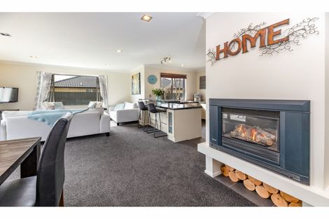 Photo of property in 20 Evergreen Place, Parklands, Christchurch, 8083