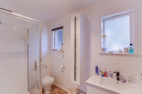 Photo of property in 11 Woburn Street, Waipukurau, 4200