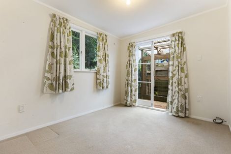 Photo of property in 126 Candia Road, Henderson Valley, Auckland, 0614