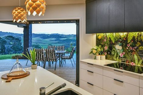 Photo of property in 15 Hereford Lane, Ararimu, Drury, 2579