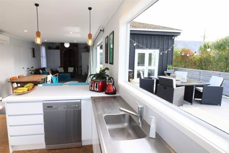 Photo of property in 13 Oxford Street, West End, Timaru, 7910